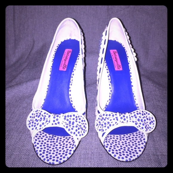 Betsey Johnson Shoes - Betseyville Chic Valyn Peep-Toe Heels Sz-10